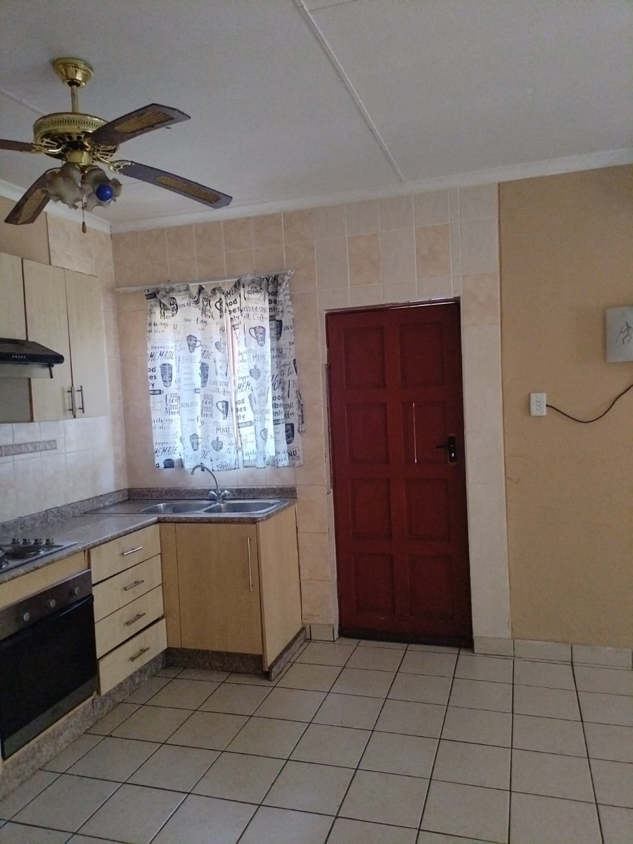 To Let 3 Bedroom Property for Rent in Waterval East North West